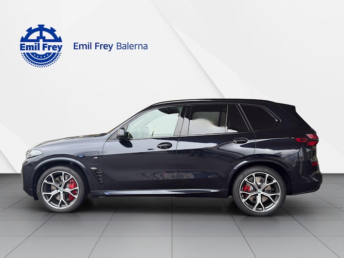 Vehicle image BMW X5