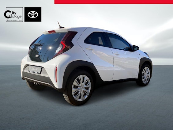 Vehicle image 9 Vehicle image 9