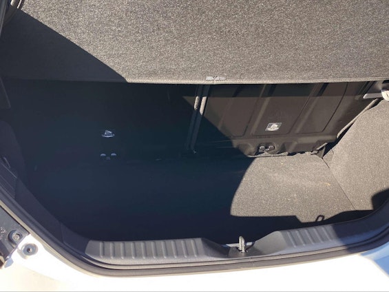 Vehicle image 8 Vehicle image 8