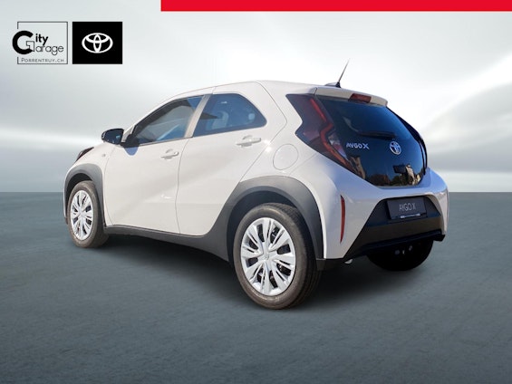 Vehicle image 6 Vehicle image 6