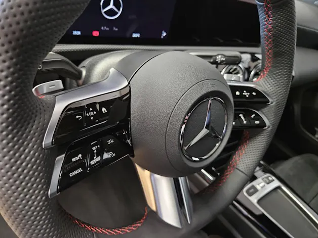 Mercedes-Benz A 220 4Matic AMG Line