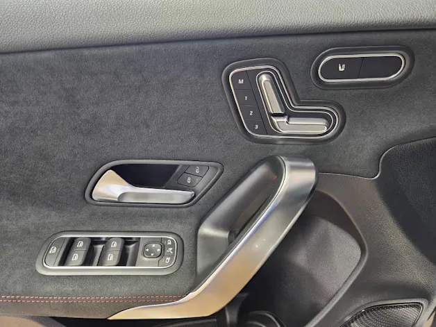 Mercedes-Benz A 220 4Matic AMG Line