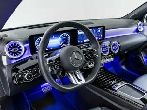 Mercedes-Benz CLA 35 AMG 4MATIC Shooting Brake