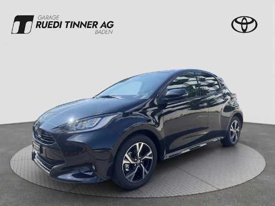 First vehicle image