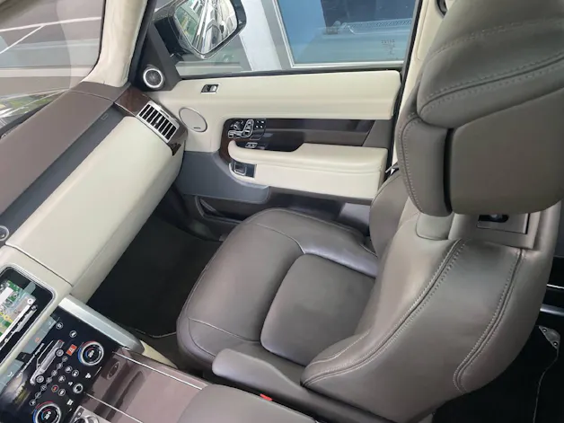Land Rover Range Rover 4.4 SDV8 Autobiography