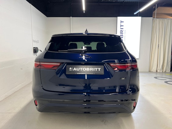 Vehicle image 8