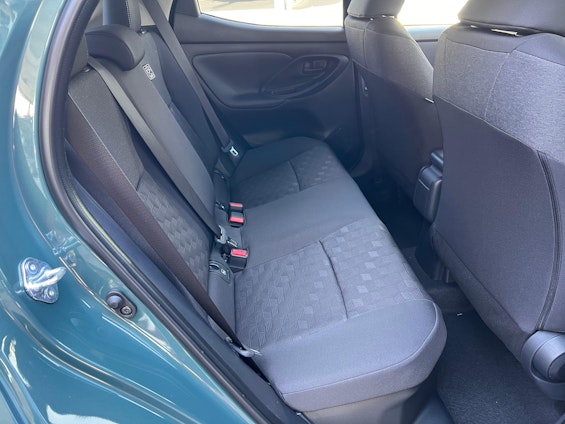 Vehicle image 10