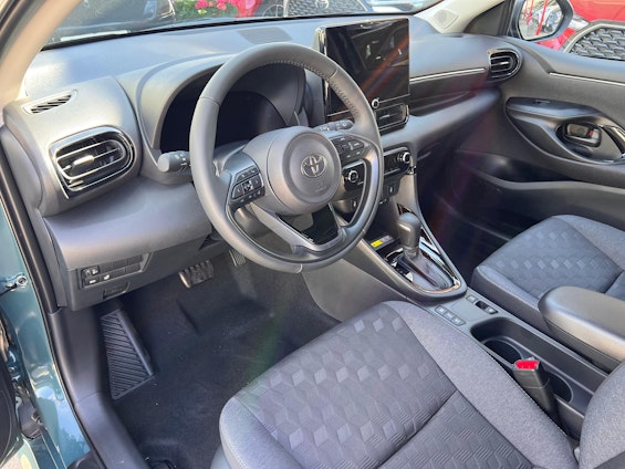 Vehicle image 7