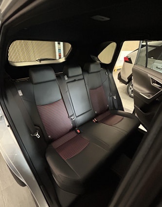 Vehicle image 36