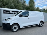 First vehicle image