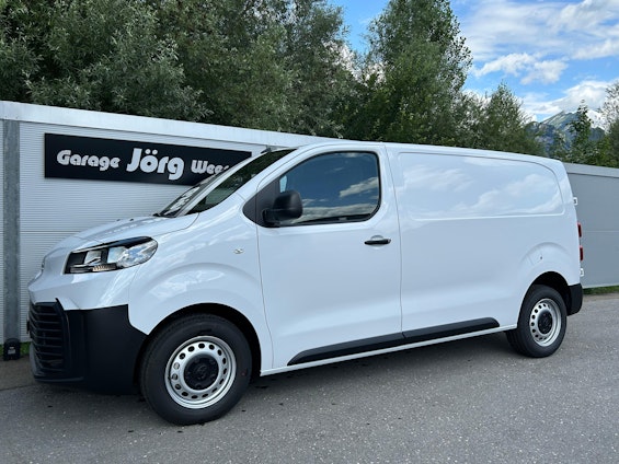First vehicle image