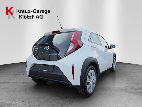 Vehicle image 2 Vehicle image 2