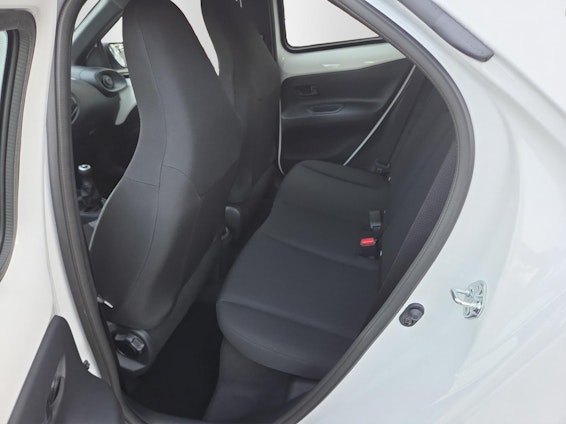 Vehicle image 10 Vehicle image 10