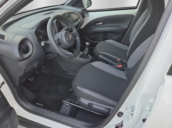 Vehicle image 11 Vehicle image 11