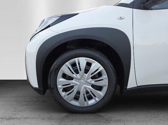 Vehicle image 8 Vehicle image 8