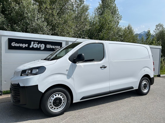 First vehicle image