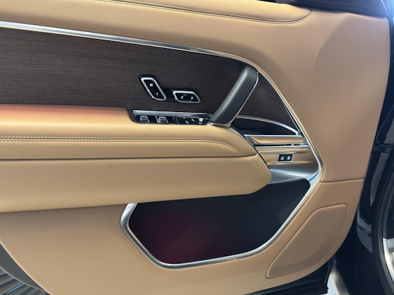 Vehicle image 11 Vehicle image 11