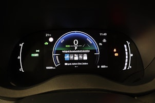 Vehicle image TOYOTA Yaris 1.5 VVT-i HSD Trend