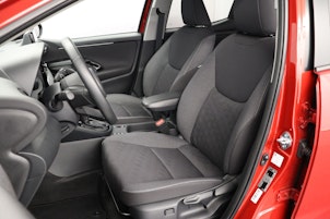 Vehicle image TOYOTA Yaris 1.5 VVT-i HSD Trend