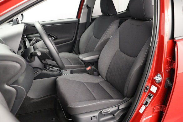 TOYOTA Yaris 1.5 VVT-i HSD Trend 2