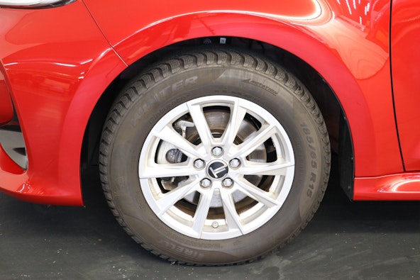 Vehicle image 12