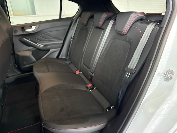 Vehicle image FORD FOCUS