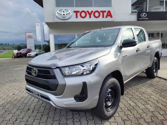 First vehicle image First vehicle image