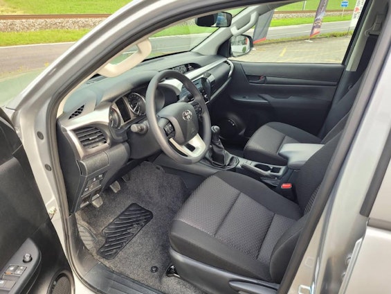 Vehicle image 8 Vehicle image 8