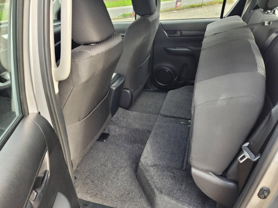 Vehicle image 10 Vehicle image 10