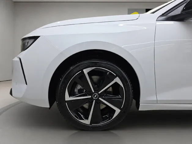 Opel Astra Sports Tourer 1.2 T Hybrid Edition