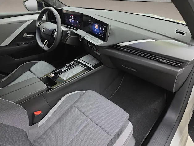Opel Astra Sports Tourer 1.2 T Hybrid Edition
