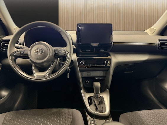 Vehicle image 11