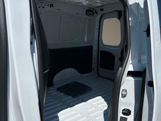 Vehicle image 12 Vehicle image 12