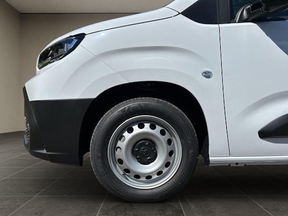 Vehicle image 15 Vehicle image 15