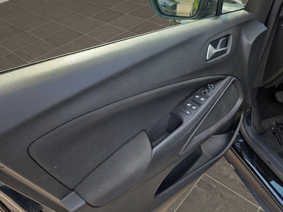 Vehicle image 12 Vehicle image 12