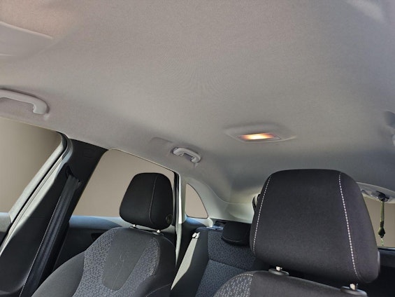 Vehicle image 9 Vehicle image 9