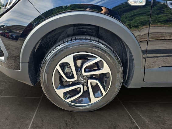 Vehicle image 15 Vehicle image 15