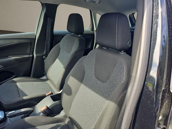 Vehicle image 7 Vehicle image 7