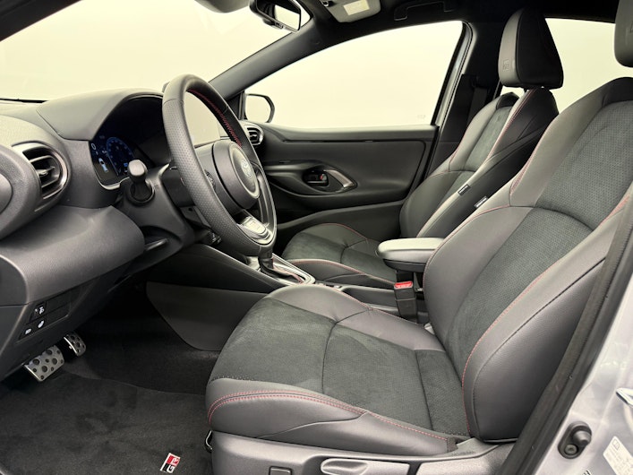 Vehicle image TOYOTA YARIS