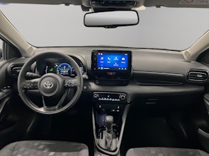 Vehicle image TOYOTA Yaris 1.5 VVT-i HSD Trend