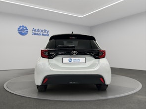 Vehicle image TOYOTA Yaris 1.5 VVT-i HSD Trend