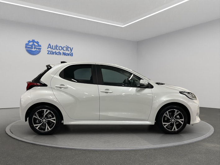 Vehicle image TOYOTA YARIS