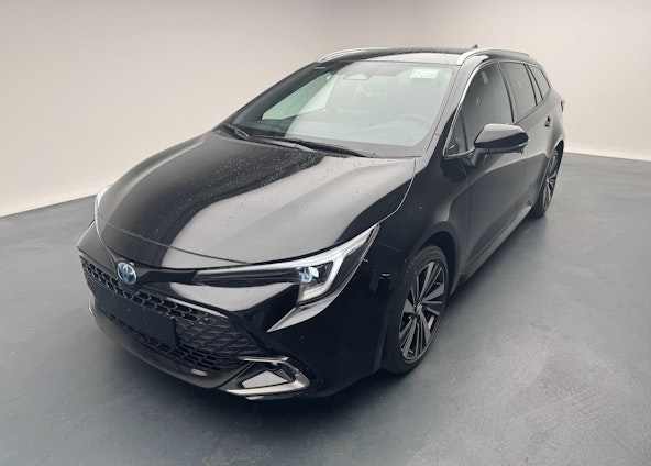 First vehicle image First vehicle image