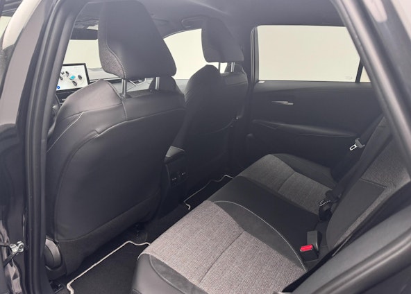 Vehicle image 6 Vehicle image 6