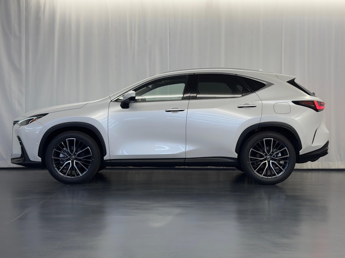 Vehicle image LEXUS NX