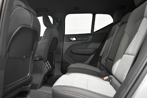 Vehicle image VOLVO XC40 2.0 B3 MH Core