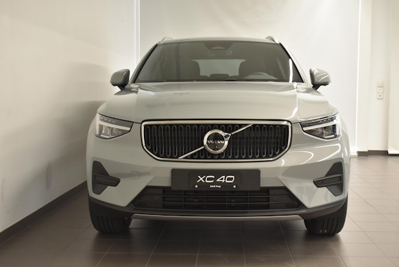 VOLVO XC40 2.0 B3 MH Core 3