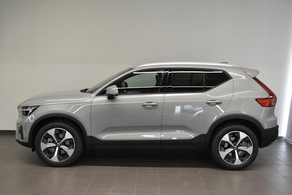 VOLVO XC40 2.0 B3 MH Core 1