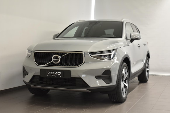 VOLVO XC40 2.0 B3 MH Core 0