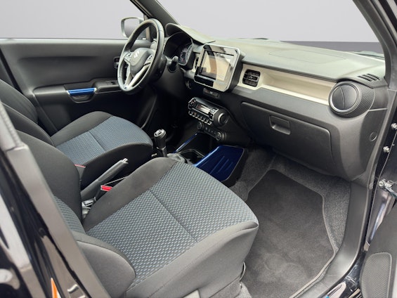 Vehicle image 8